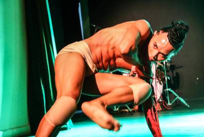 Espetculo Saberes que Danam: Temporada de On une dana, ancestralidade e resistncia no Teatro da Instalao