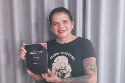 Professora da Ufam lana livro sobre formao universitria e incluso de pessoas com deficincia no Amazonas