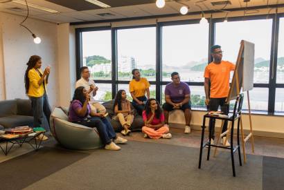 Curso gratuito oferece 2 mil vagas para jovens do Amazonas em busca do primeiro emprego