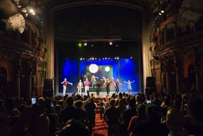 �Vital � O Musical dos Paralamas� emociona p�blico e celebra 40 anos de hist�ria no Teatro Amazonas