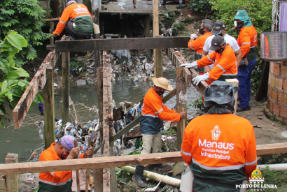 Prefeitura de Manaus conclui obra de uma nova ponte no conjunto Promorar Dom Bosco na zona Oeste