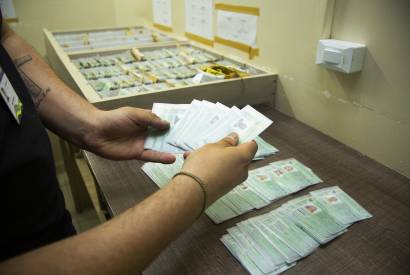 Detran-AM prorroga prazo para processos de carteira de habilitao