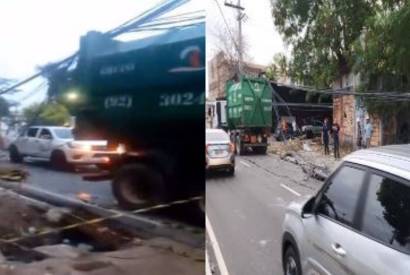 Caminho derruba poste na Avenida Efignio Sales; acidente deixa trnsito lento