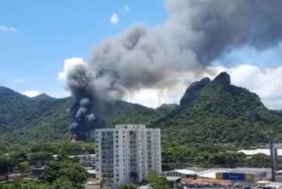 incndio de grandes propores atinge o Projac, da Rede Globo, no Rio de Janeiro
