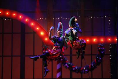 O Encanto do Natal: espetculo contagia pblico com humor e emoo em estreia no Teatro Amazonas