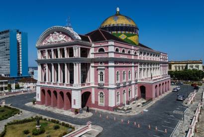Teatro Amazonas  considerado o monumento mais bonito do Brasil, segundo pesquisa on-line internacional 