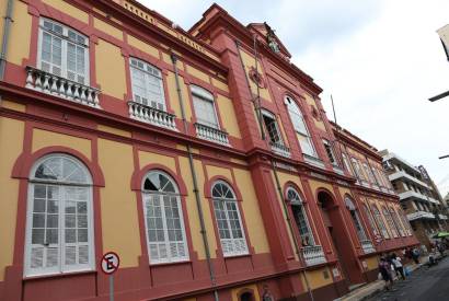 Encerramento do Festival Literrio do Centro com programao gratuita na rua Barroso neste domingo