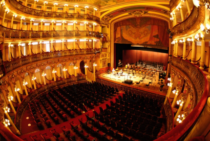 Aumenta para 15 dias tempo de suspenso de eventos no Teatro Amazonas, em Manaus
