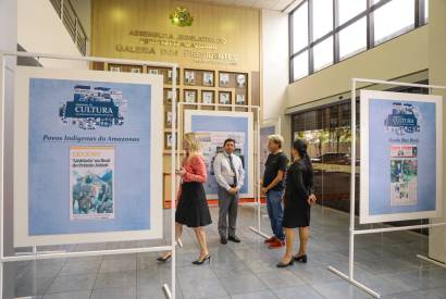 Exposio retrata enfoques da cultura amazonense por meio de recortes de jornais