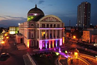 Marco histrico: Teatro Amazonas celebra 128 anos