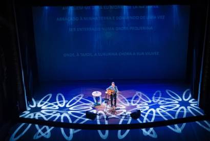 Ori Harpaz encanta plateia no Teatro Amazonas com show que celebra a diversidade musical de Israel
