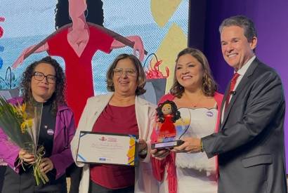 Professora amazonense conquista o Prmio Mulheres das guas, do Ministrio da Pesca e Aquicultura (MPA)