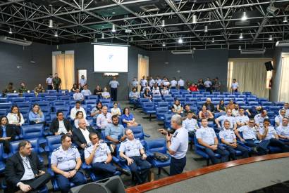 FAB rene com empresrios e gestores de recursos humanos para apresentar plataforma Banco de Talentos no AM