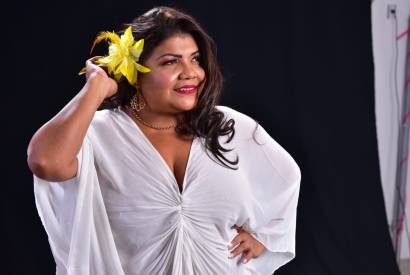 Nesta sexta-feira, na Cachaaria do Ded, acontece o Show 'Canto Rei, com Mrcia Siqueira' 