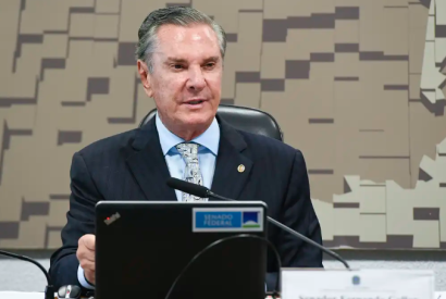 Moraes autoriza Collor a cumprir pena de 8 anos e 10 meses em casa