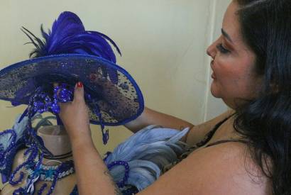 Festival de Parintins 2025: A menos de 50 dias da festa dos bumbs, artesos comemoram aumento de vendas em Manaus